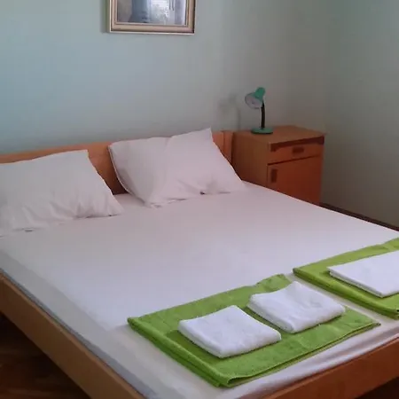 Pag 6325c Apartment Pag Town